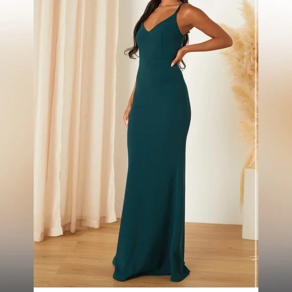 Formal dress - Picture 1 of 7